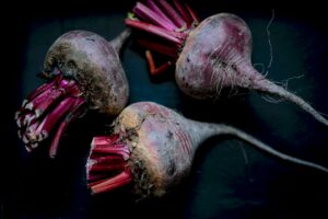 To Reduce Dark Circles and Prevent Hair Loss, Use Beetroot.