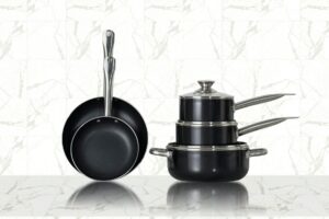 The Complete Handbook of Healthful Cookware