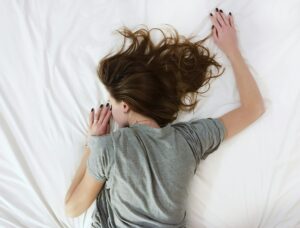 There are 5 habits that might disrupt your sleep without you even realizing it.