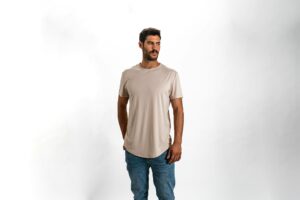 The Art of Styling Oversized Shirts Without Making Them Look Unprofessional