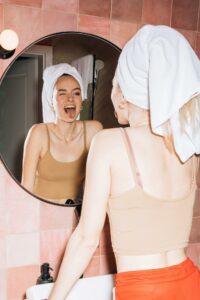 How to Maintain Healthy Skin with the Best Nighttime Skincare Routines