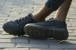 How Proper Footwear Reduces Joint Stress