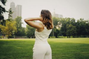 Fashion Tips for Supporting Healthy Posture
