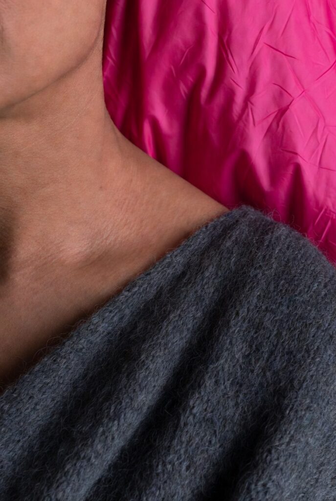 Merino Wool vs. Synthetics: Which Fabric Actually Preserves Your Skin’s Natural Microbiome?